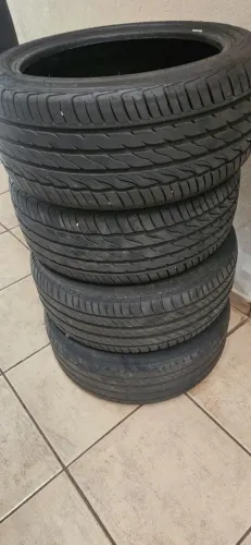 Vendo pneus 225x45x17