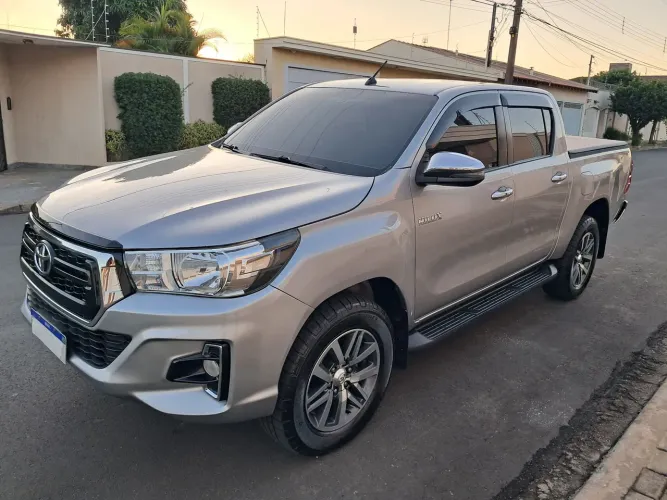 Toyota Hilux CD SRV 4X4 2.8 TDI Diesel Aut. 2019