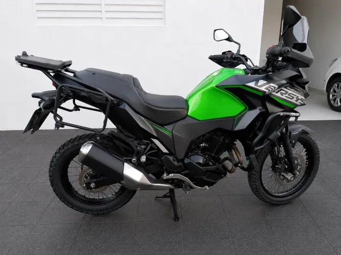 Versys 300