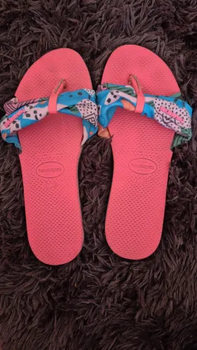 Chinelo Havaianas You St Tropez Print (Base Rosa)