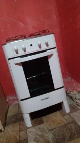 Vendo fogão de 4 bocas por 500 reais quem quiser comprar só entrar em contato 