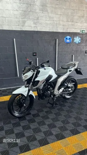 Yamaha FZ25 250cc ano 2018 Branca