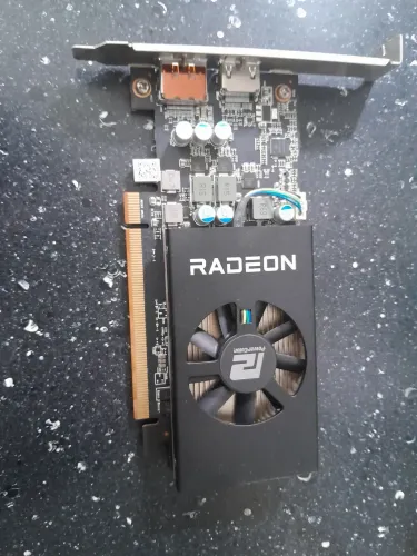 Placa de Video RX 6400