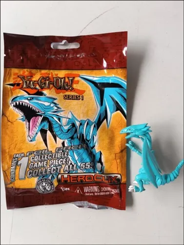 Colecionável Yu-Gi-Oh! Blue-Eyes White Dragon [Dragão Branco de Olhos Azuis] Item Raro + E