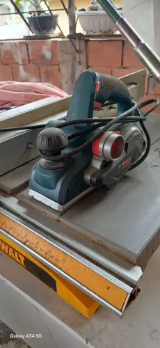 Plaina Elétrica Bosch Professional GHO 700 127V 700W