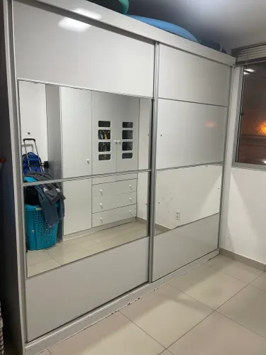 Guarda-Roupa