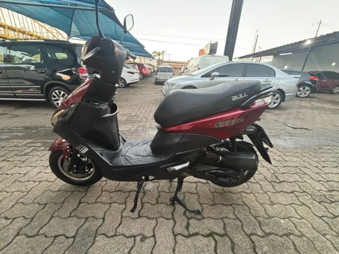 MOTO SEMI NOVA