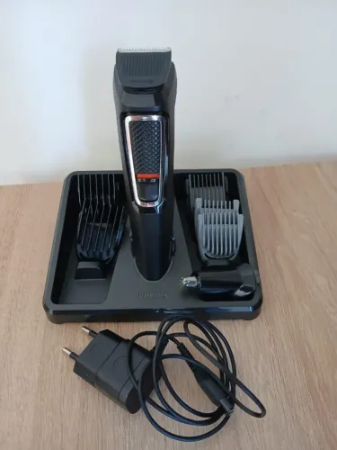 Máquina de cortar cabelo,barbeador e aparador de pelos Philips Bivolt