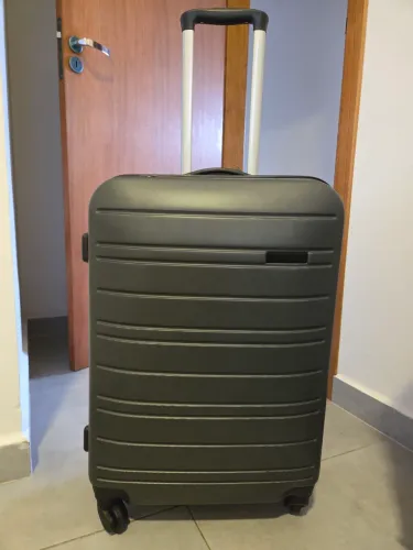 Mala 4 rodinhas média NOVA