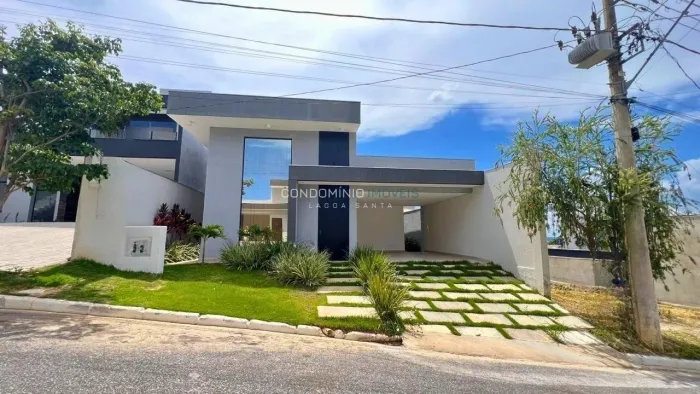 Casa à Venda no Condomínio Golden Class