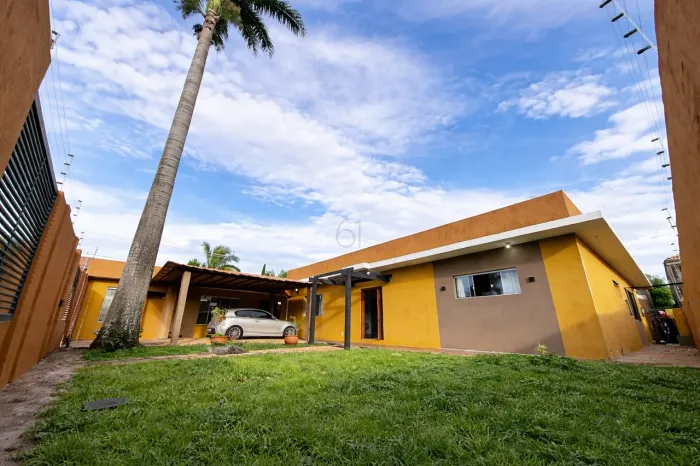 CASA DE EXCELENTE PADRÃO À VENDA TAQUARI | LAGO NORTE