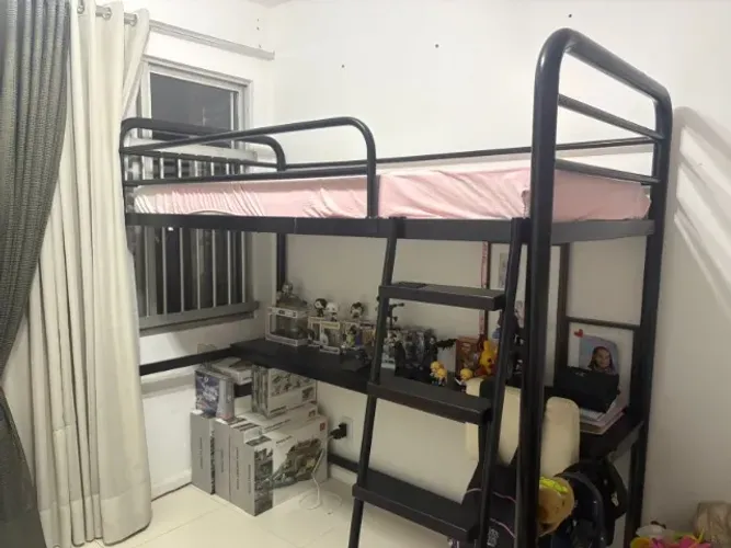 Cama com Escrivaninha