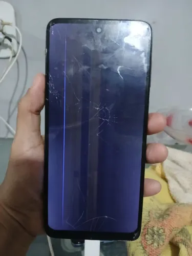 Cell com tela quebrada