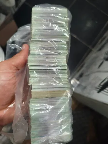 Vendo figurinhas normais 2.00 reais brilhante e fwc 3.50 da copa de 2022 