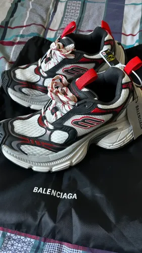 Tênis Balenciaga 10XL Novo modelo desgastado Branco e vermelho 
