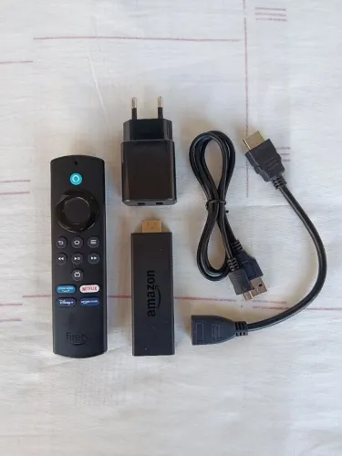 Amazon Fire TV Stick HD 2a Ger. - Streaming de Alta Qualidade