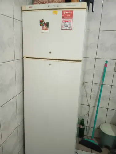 Geladeira com defeito, Motor funciona.