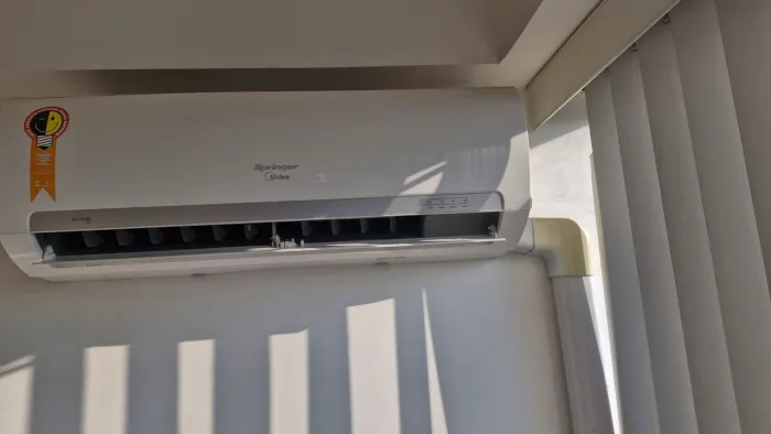 Ar condicionado hi wall 12000 btu/h spinger midea branco 220v controle remoto e preparo p 