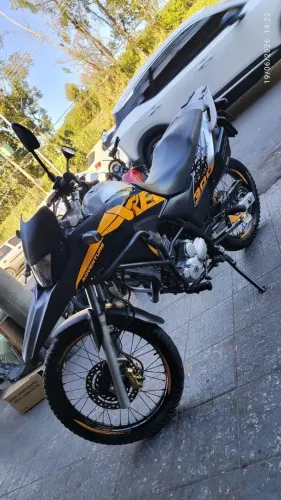 XRE 300 em ÓTIMO ESTADO!!!