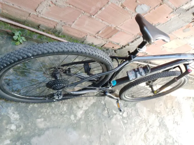 Bicicleta ksw 24 velocidades suspensão hidráulica freio hidráulico aro 29 uma excelente