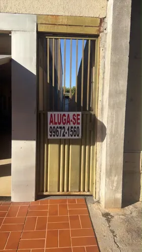 Barracão 2 quartos garagem só para moto valor 1100