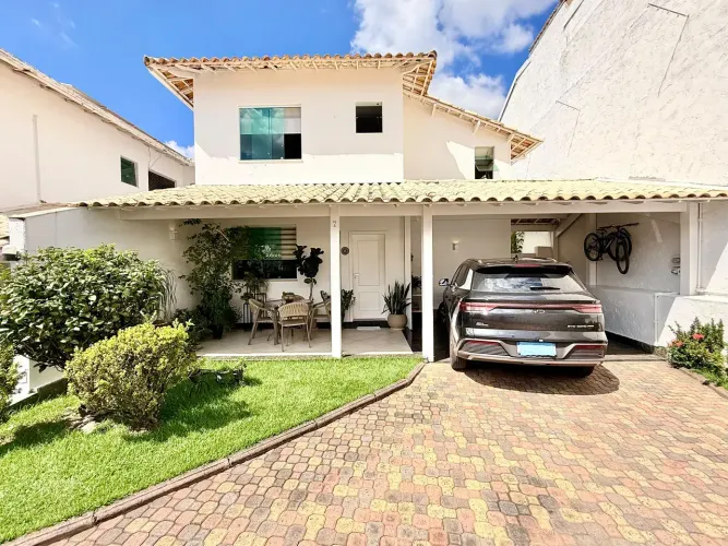 Casa de Condomínio com 4 Quartos e 3 banheiros à Venda, 150 m² por R$ 1.290.000