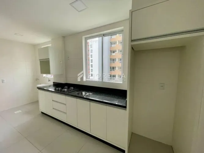 Apartamento com 02 dormitórios sendo 01 suíte - Pedra Branca, Palhoça.