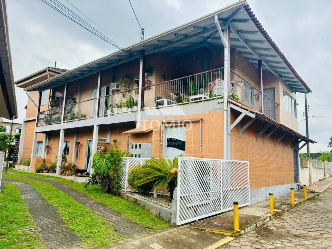 Casa com 12 quartos à Venda, Bela Vista - Gaspar