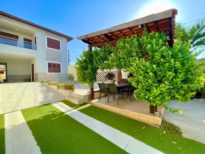 Vende / Aluga -  Casa Edson Queiroz 3 suítes (próximo a Edilson Brasil Soares)