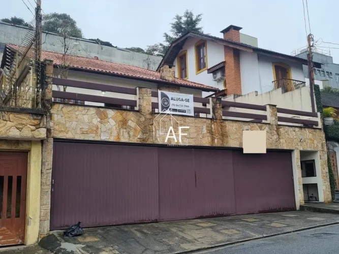 Casa dos seus sonhos para alugar, local estritamente residencial