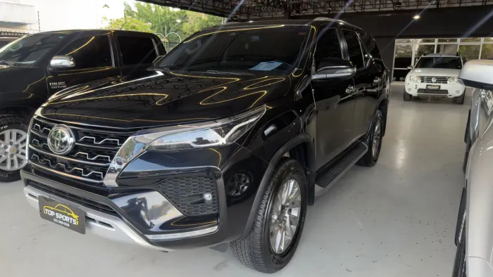 Toyota Hilux SW4 SRX 4X4 2.8 TDI 16V Dies. Aut. 2021