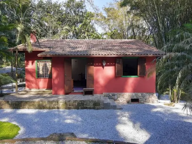 Casa no bairro Garrafão, Guapimirim, 2 quartos.