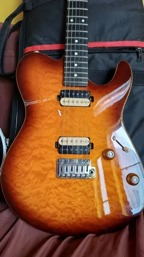Guitarra Tagima Grace 700, signature Cacau Santos