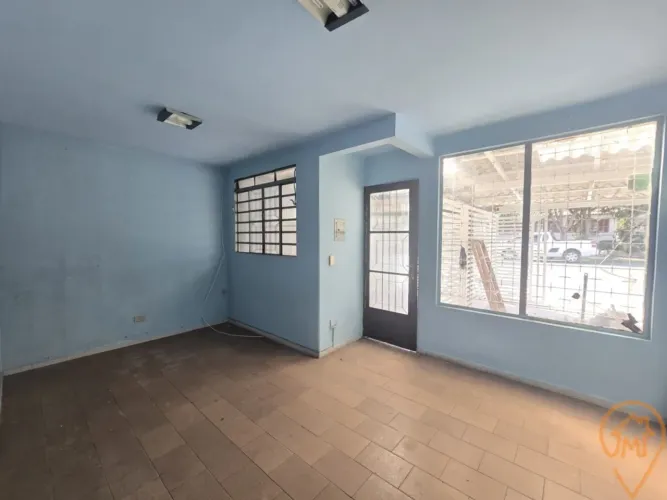APARTAMENTO TÉRREO SEM CONDOMÍNIO | 01 DORMITÓRIO | VAGA PARA CARRO | BOQUEIRÃO