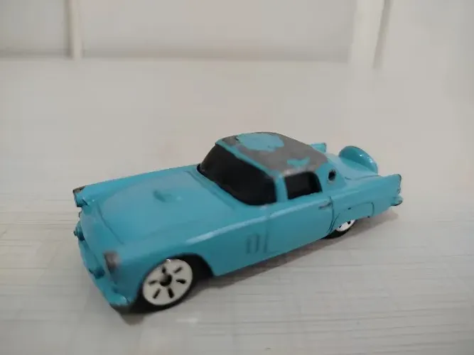 Miniatura '56 Ford Thunderbird Maisto 1/64 Azul-turquesa