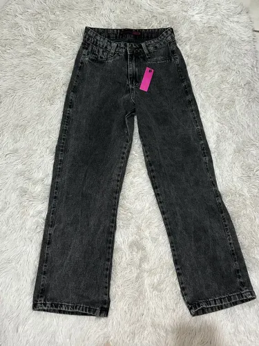 Calça jeans/grafite-NOVA