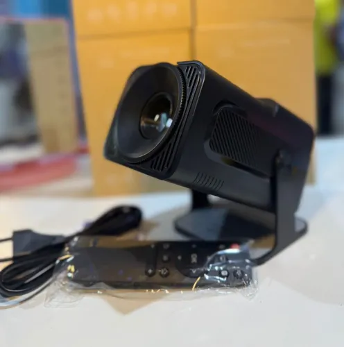 Projetor de imagem 4K HY320