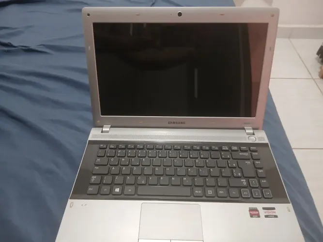 Notebook (somente pra tirar peças) 