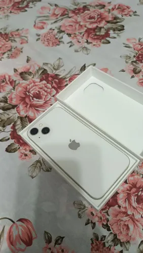 iPhone 13 - Branco - 128gb