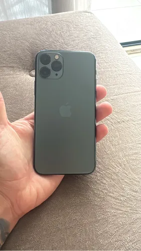 iPhone 11 Pro em estado impecável