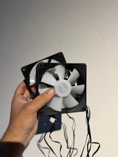 3 F AN GAMER NZXT F120RGB CORE COM CONTROLADORA