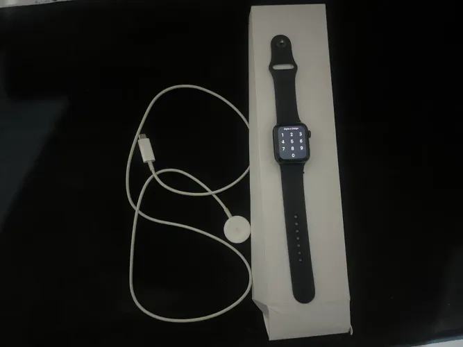 Apple Watch SE 40mm - Excelente Estado