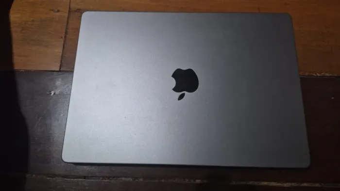 VENDO MACBOOK PRO 14" M3 - 16GB RAM / 1TB SSD (2023)