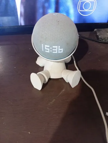 Vende se uma Alexa 