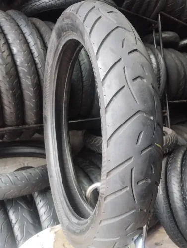 Pneu de moto 100/90-19 Metzerler 