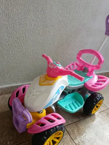 Carrinho de passeio infantil quadriciclo Rosa