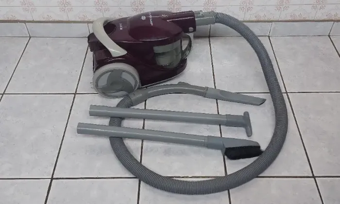 Aspirador de Pó 1400W Brastemp Clean - C/ Filtro HEPA - ac. cartão