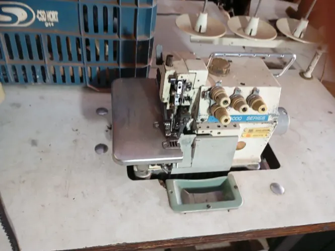 Maquina interloque