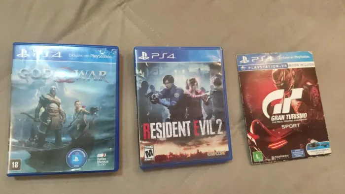 Vendo ps4 1 tera slim , ou troco por Nintendo switch que não seja lite,,,