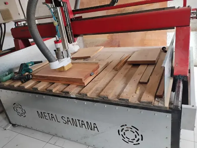 CNC Industrial ideal para Moldes e cortes em Geral